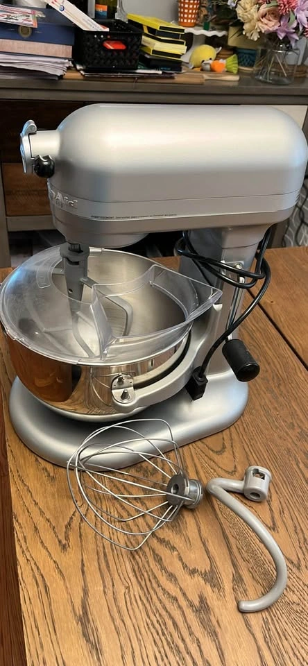 KitchenAid Professional 600 Stand Mixer 6 Quart Silver - photo 2