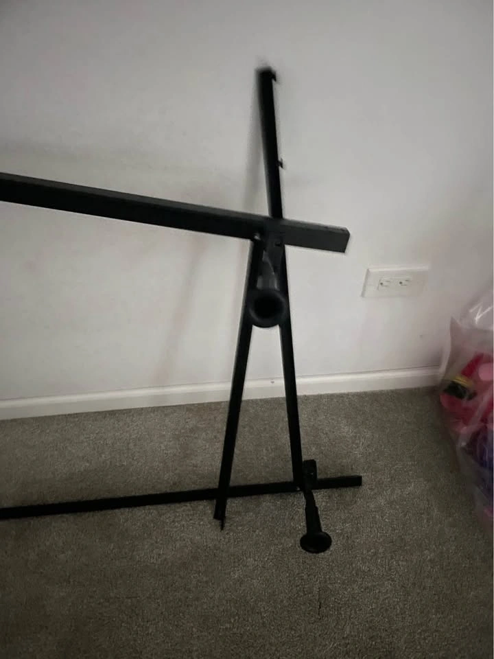 Twin size bed frame - photo 3
