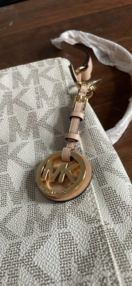 Michael Kors Jet Set Travel Messenger Bag - photo 3