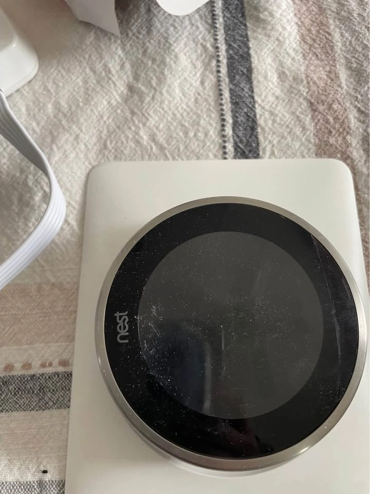 Nest Thermostat - photo 2