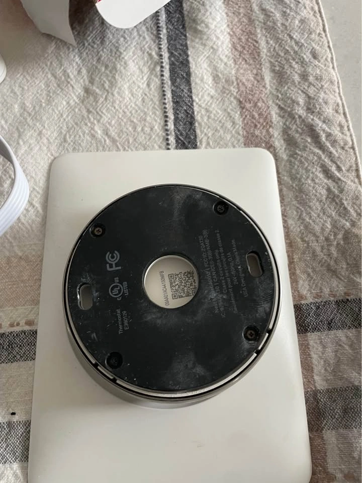 Nest Thermostat - photo 3