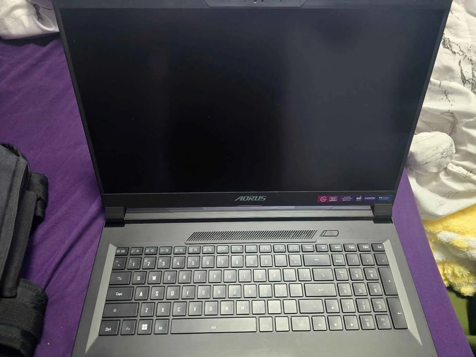GIGABYTE AORUS 17X AXG-64US665SH Gaming Laptop - photo 3