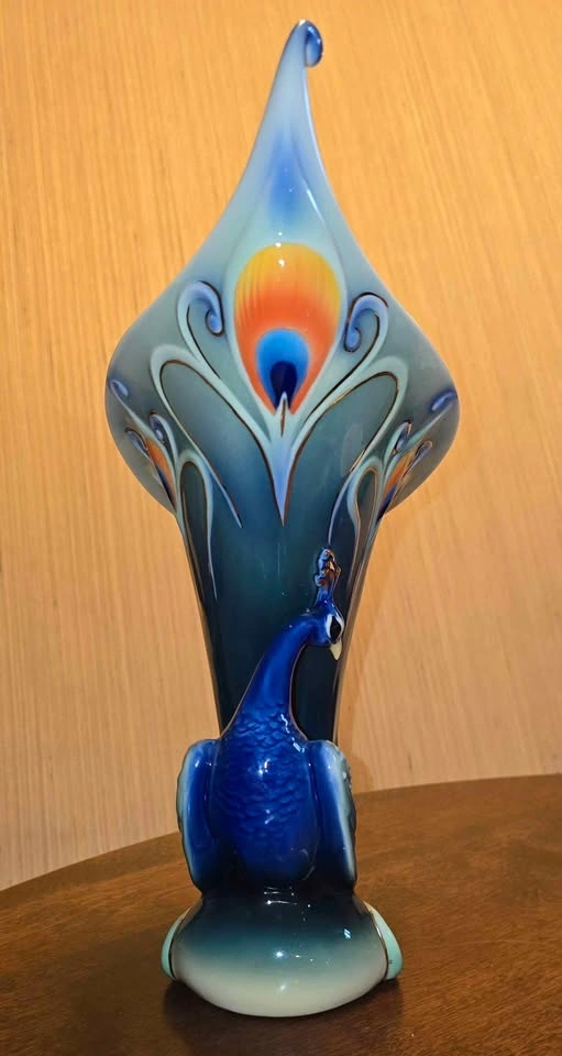 Franz Porcelain "Magnificent Peacock" Collection - photo 4