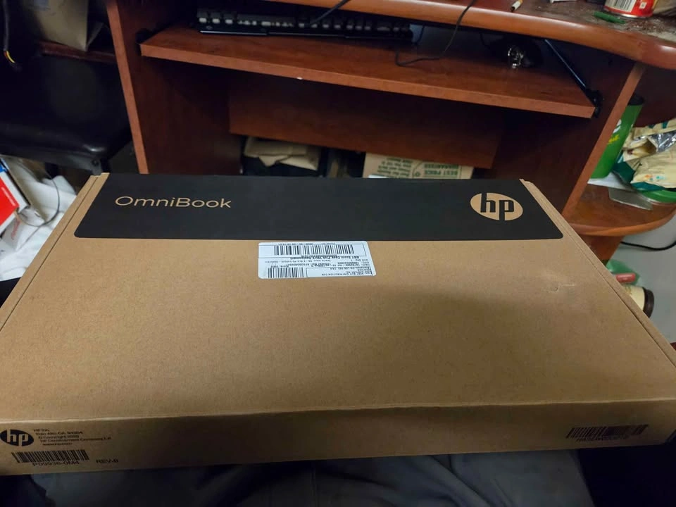 HP OmniBook 5 16" OLED Copilot+ PC Laptop - Glacier Silver - photo 3