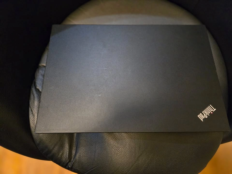Lenovo Thinkpad T590 - photo 2