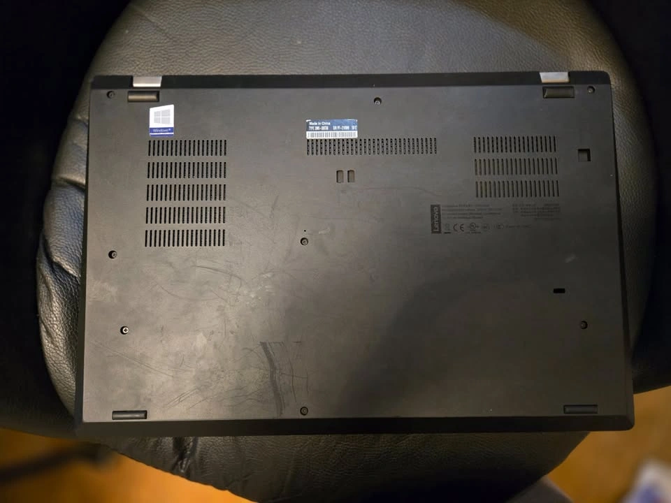 Lenovo Thinkpad T590 - photo 3