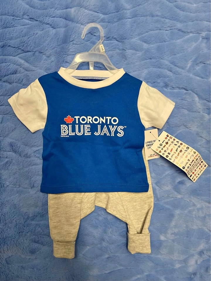 Toronto Blue Jays 2 Piece Set Baby Size 3-6 months