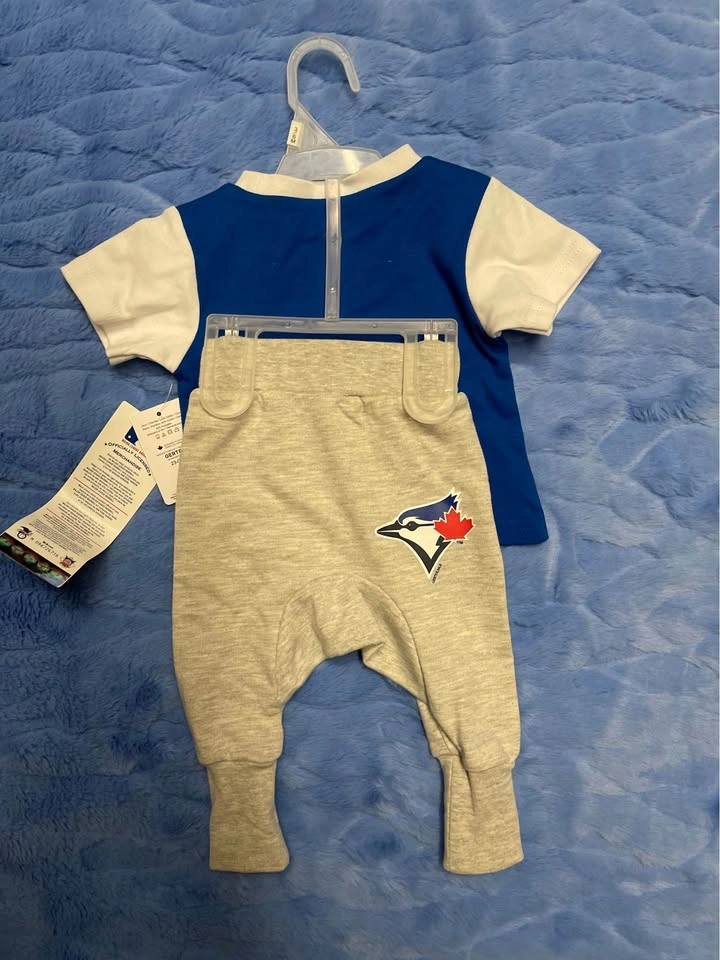 Toronto Blue Jays 2 Piece Set Baby Size 3-6 months - photo 3