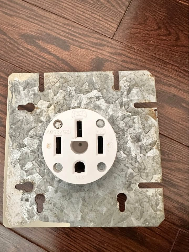 NEMA 10-50R Range & Welding Outlet - 50A 125/250V - Eagle - photo 5