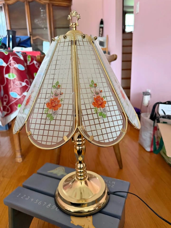 Vintage 1980’s Brass Floral Glass Table Lamp