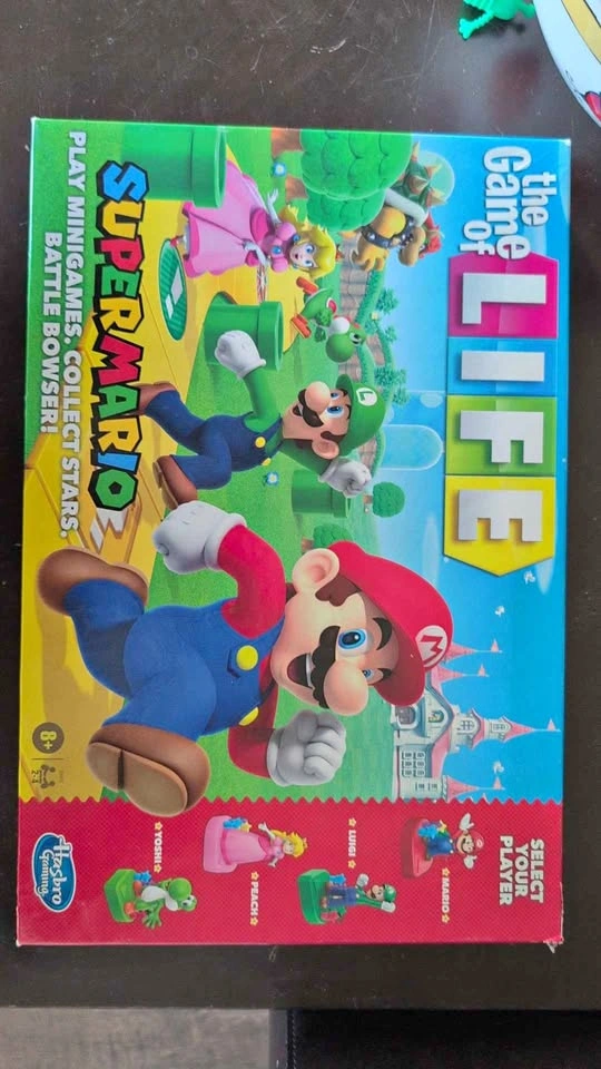 Hasbro Gaming The Game of Life Super Mario Edition