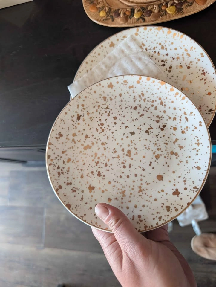 Set of white gold speckle plates - photo 2