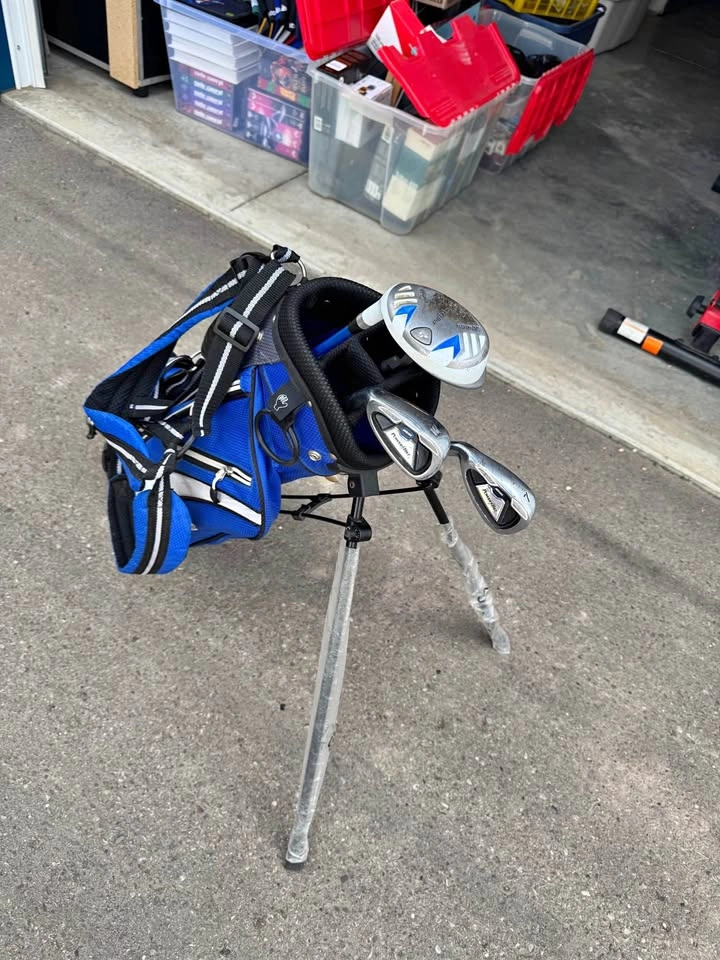 Powerbilt Junior Golf Club Set