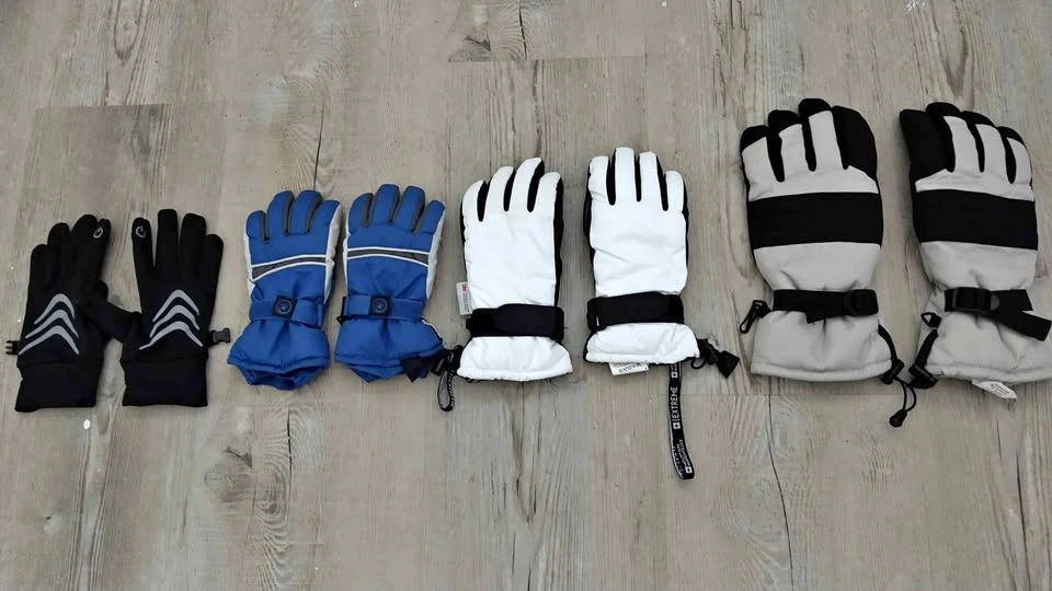 Multiple Winter Gloves!