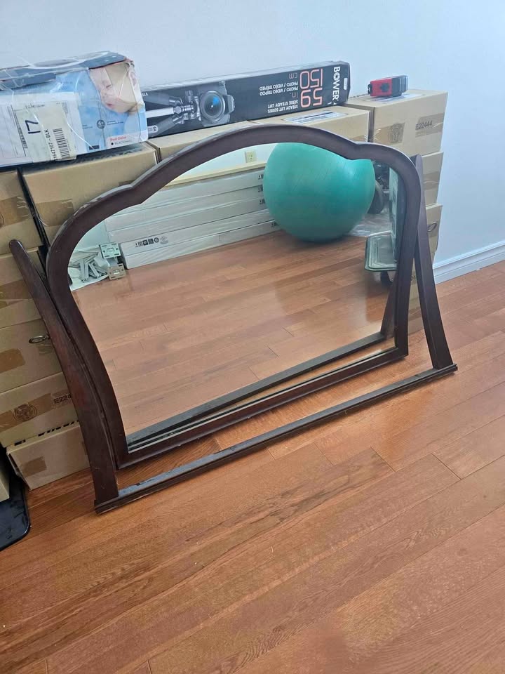 Mirror swing