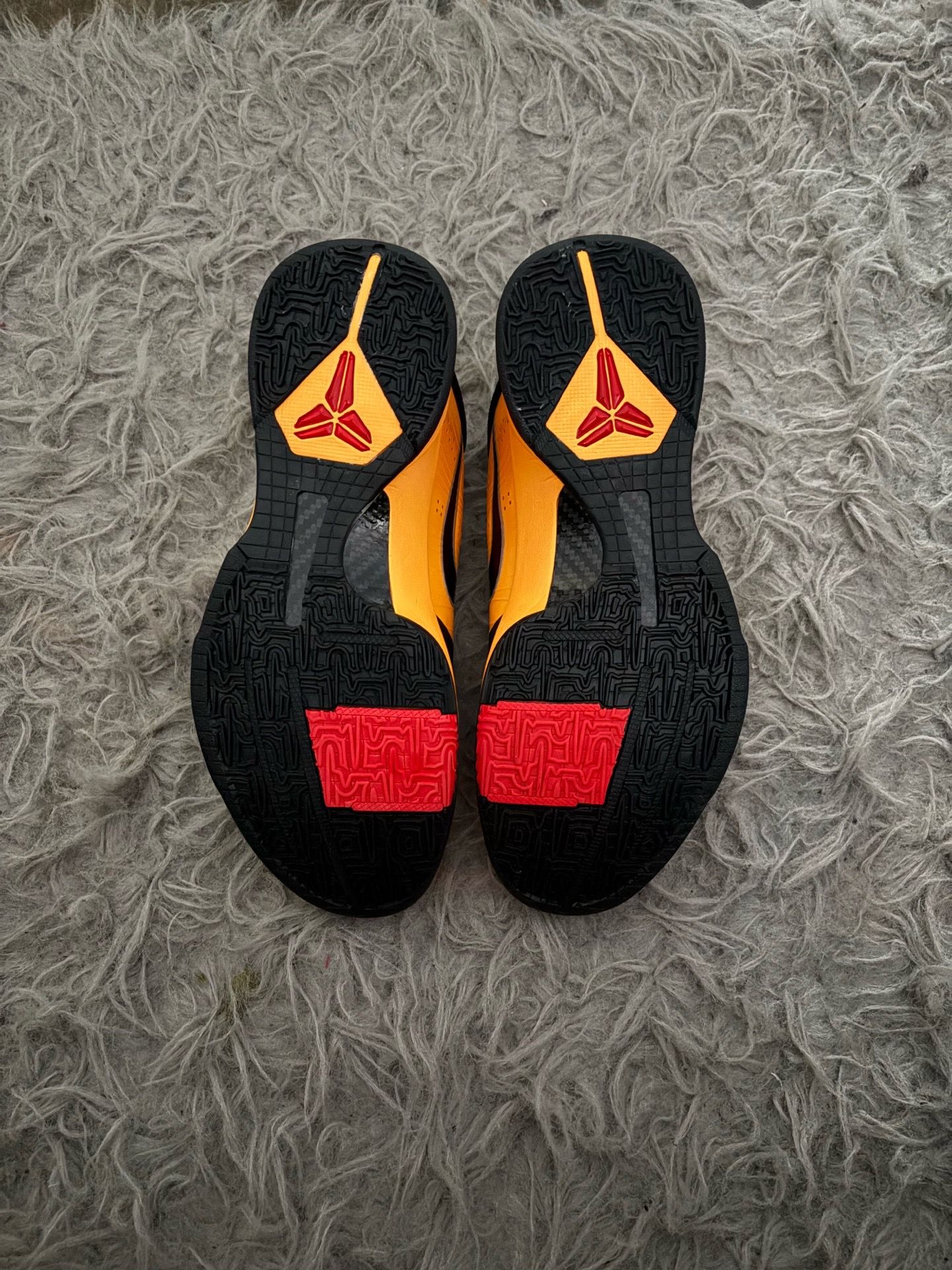 Kobe 5 Bruce Lee - photo 4