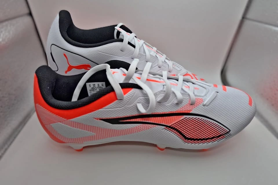Puma Ultra 5 Play Soccer Cleats Size 11.5 White/Orange/Black