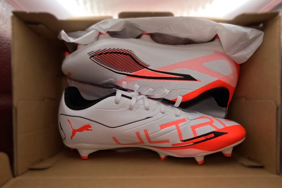 Puma Ultra 5 Play Soccer Cleats Size 11.5 White/Orange/Black - photo 3