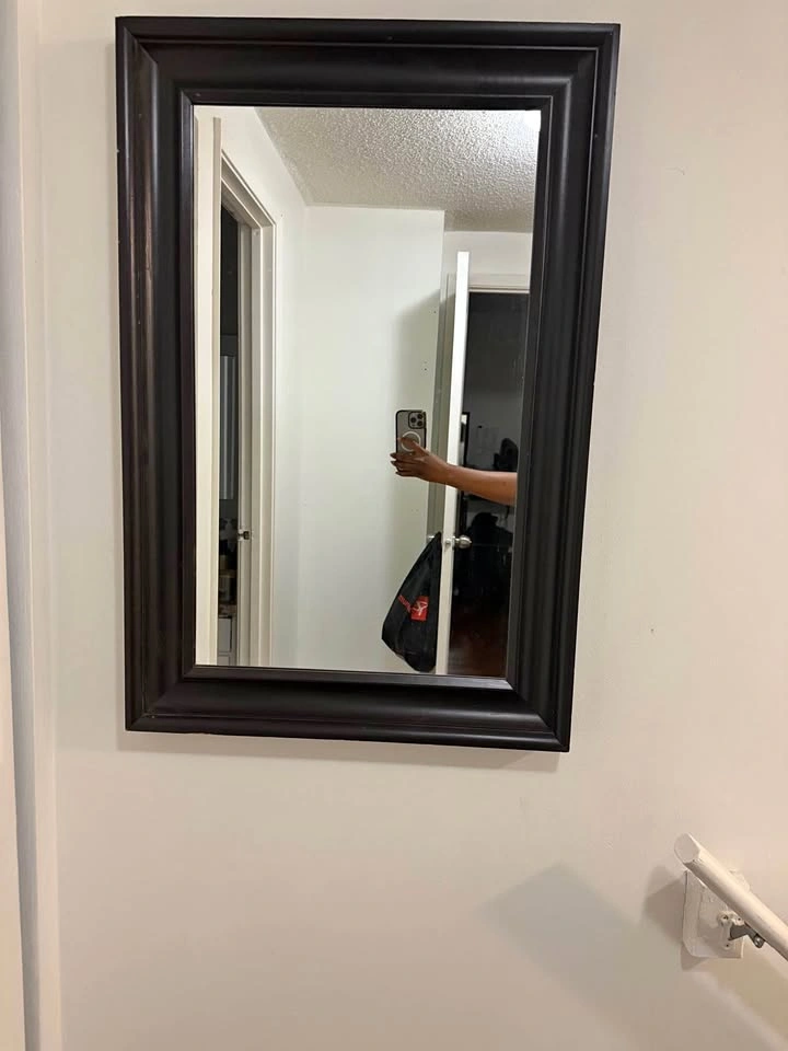 Round Wall Mirror