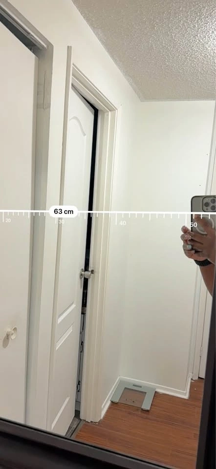 Round Wall Mirror - photo 2