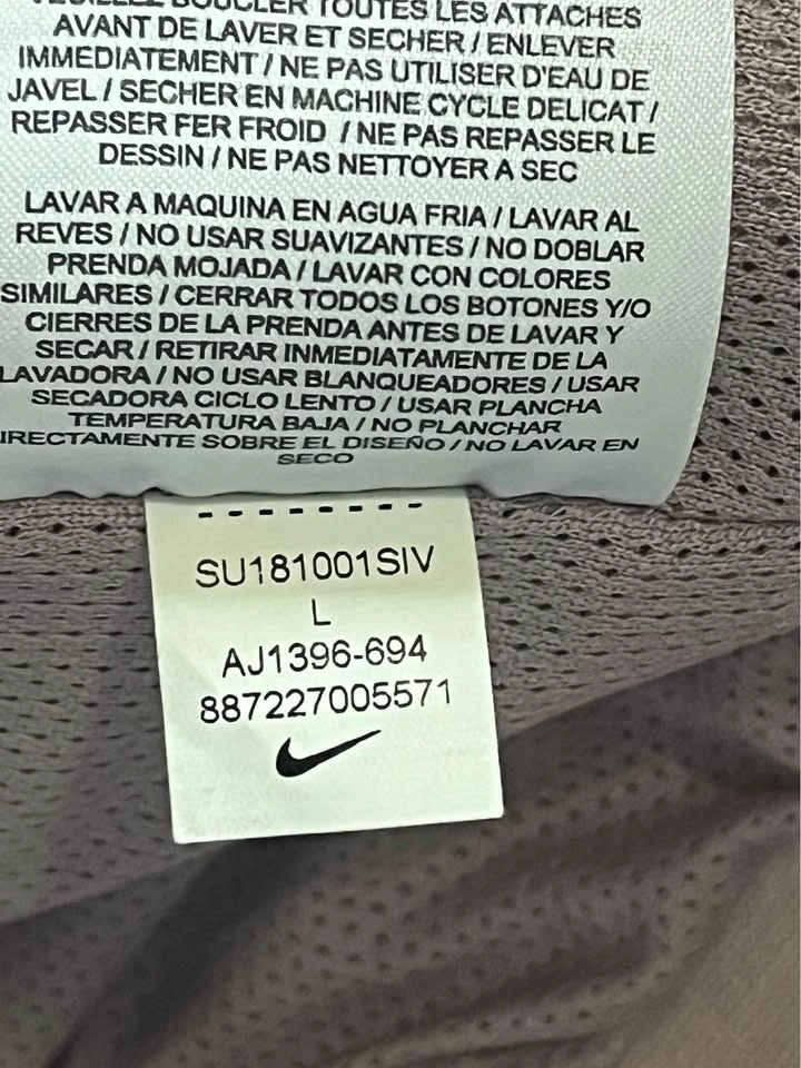 NIKE WINDBREAKER PERFECT CONDITION (L) - photo 5