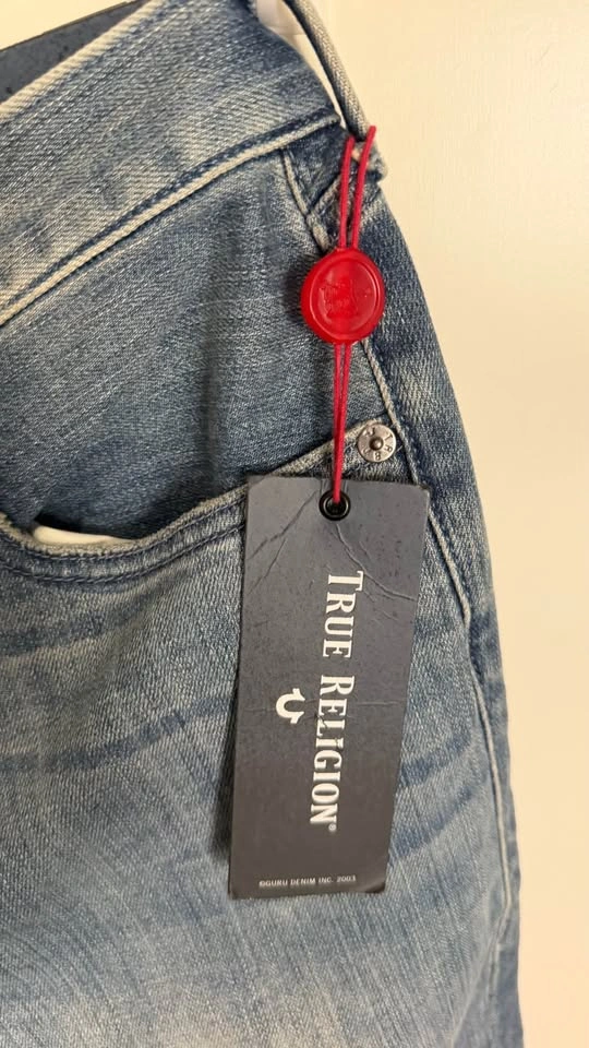 NWT True Religion "Cameron" Slim Boyfriend Shorts - photo 2