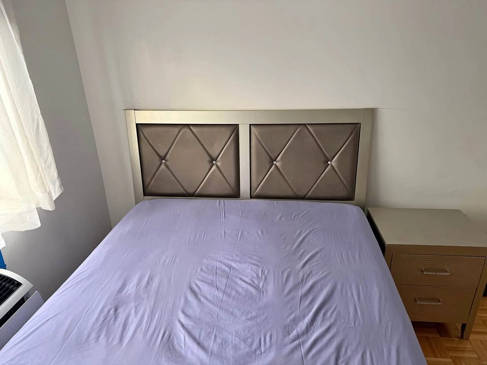 Modern Bedroom Set – Queen Bed, Dresser, Mirror & 1 Nightstand