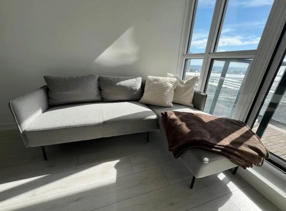 Structube dark grey sectional (DELIVERY AVAILABLE) image indicator(2)