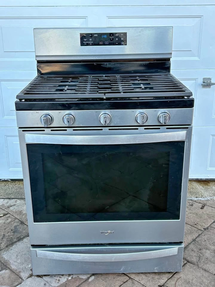 Whirlpool Gas Range – Stainless, Serviced, Quality Build