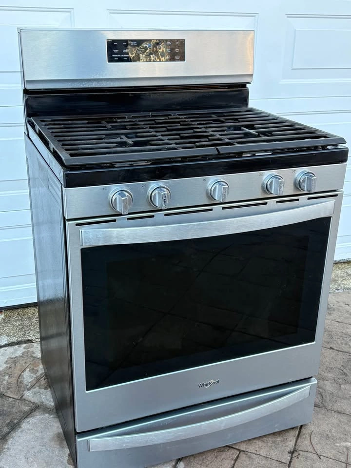 Whirlpool Gas Range – Stainless, Serviced, Quality Build - photo 2