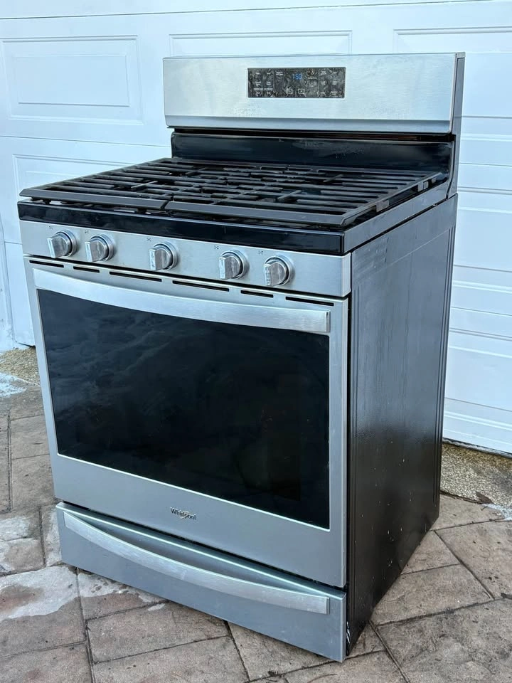 Whirlpool Gas Range – Stainless, Serviced, Quality Build - photo 5