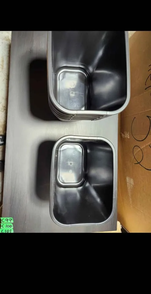 Brand new Heavy duty garbage bins size 15Hx14Wx10D inches image indicator(4)