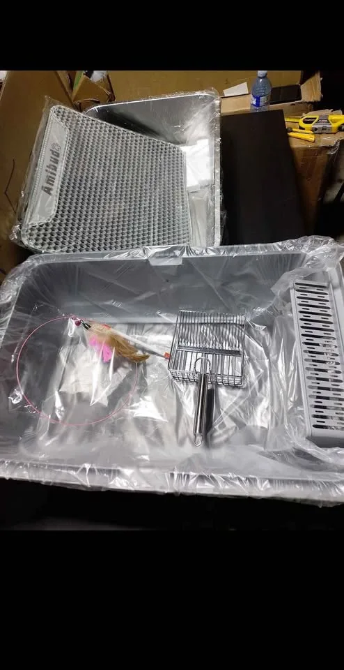 Stainless Steel XL Enclosed Cat Litter Box image indicator(7)