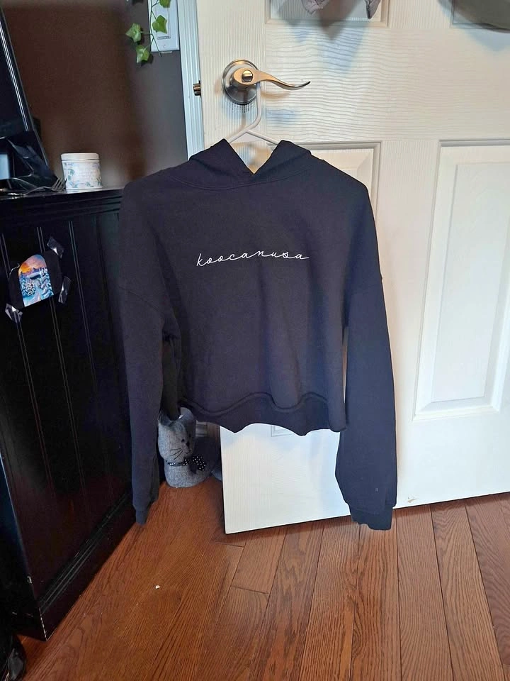 Black Cropped Koocanusa Hoodie