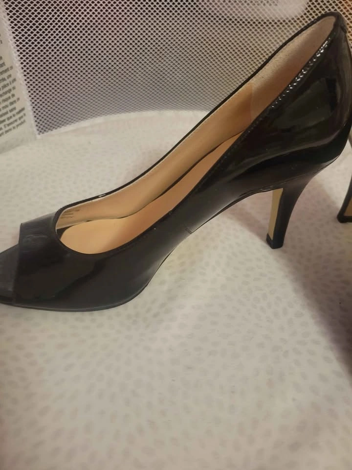Cole Haan "New" Black Shoes - Size 5 - photo 2