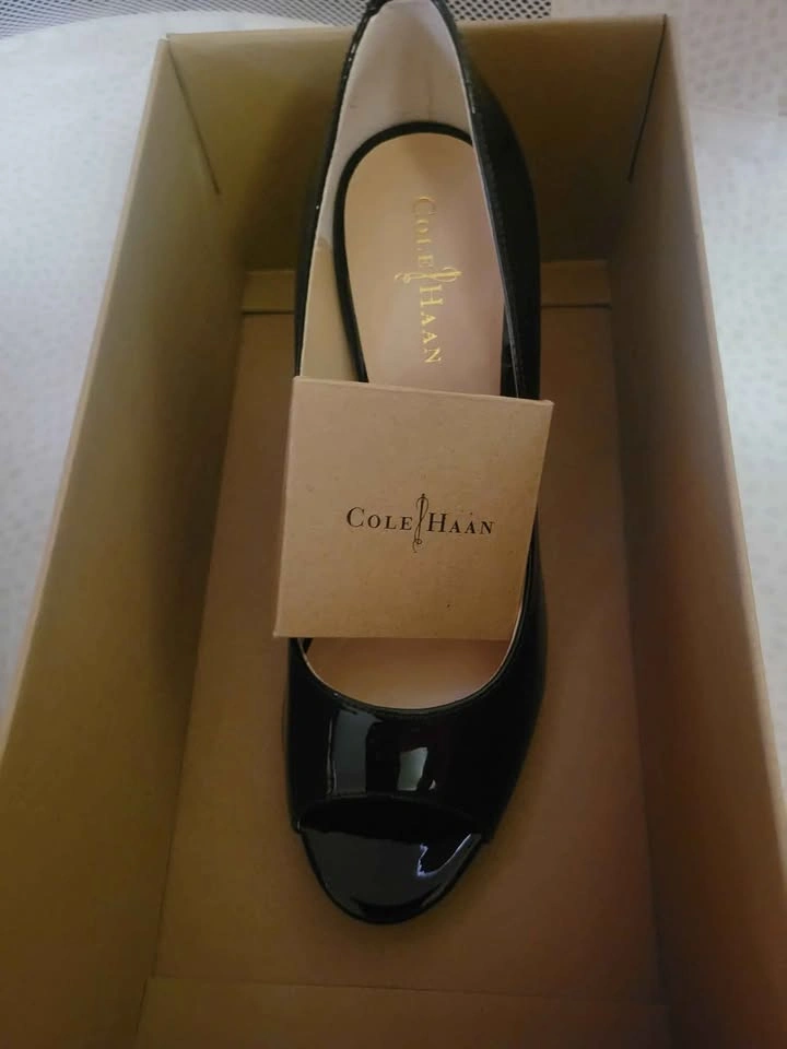 Cole Haan "New" Black Shoes - Size 5 - photo 3