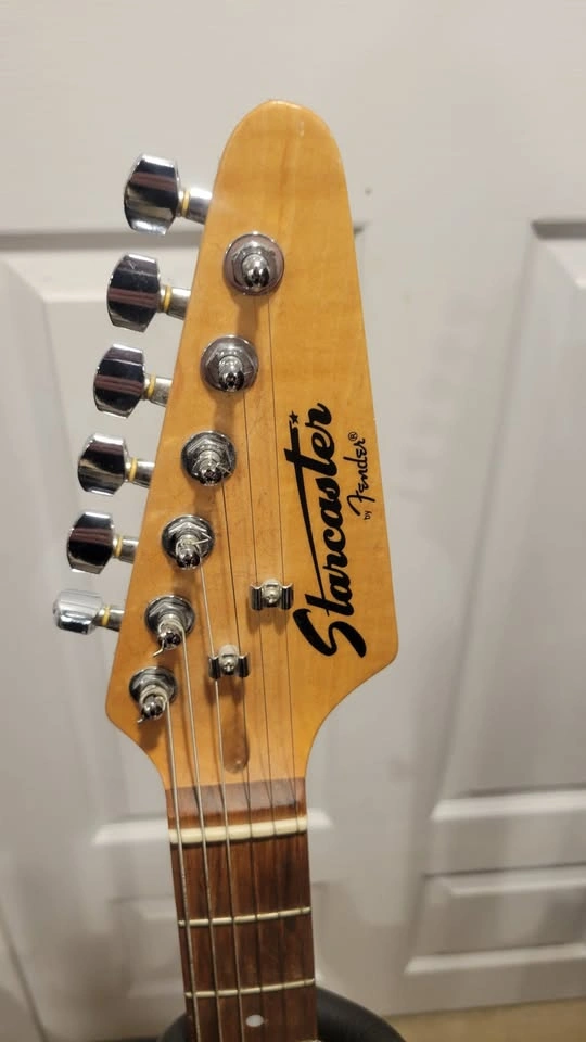 $270 Fender Starcaster Electric Guitar - Dakota Red - photo 4