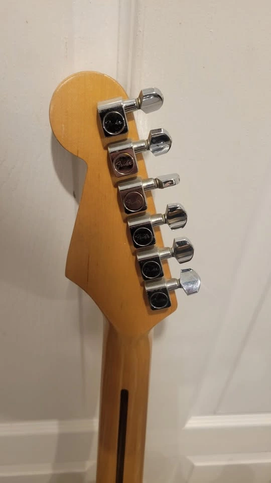 $800 Fender Stratocaster Electric Guitar - Made in Mexico - Two- - photo 5