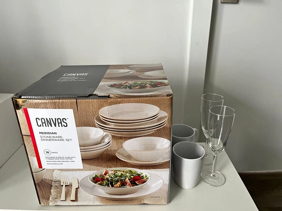 18-Piece Dining Set: stoneware Plates, Bowls, and Mugs & Flutes