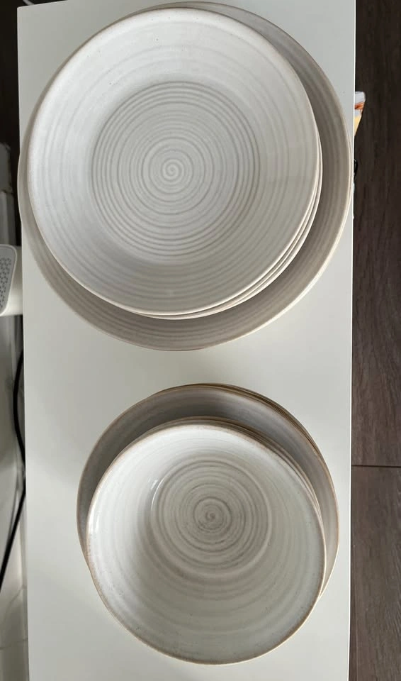 18-Piece Dining Set: stoneware Plates, Bowls, and Mugs & Flutes - photo 3