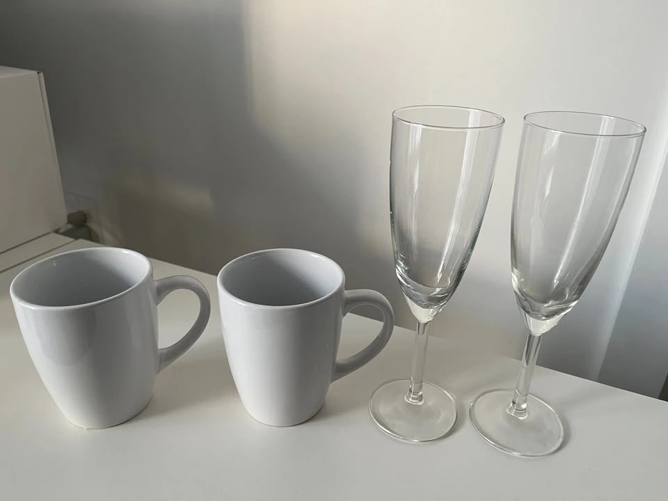 18-Piece Dining Set: stoneware Plates, Bowls, and Mugs & Flutes - photo 4