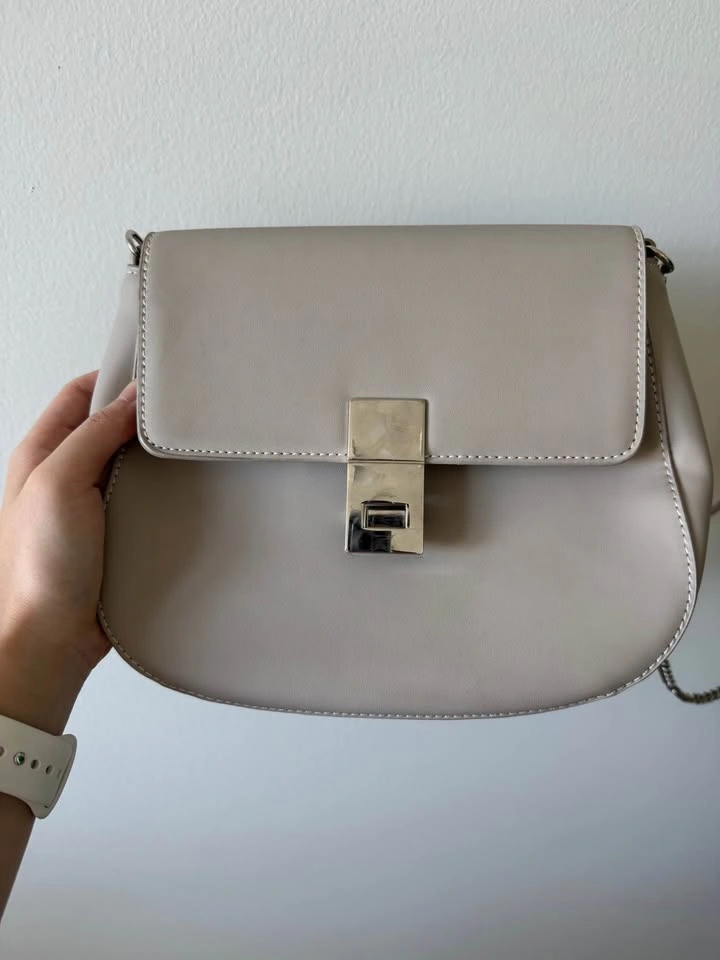 Le Chateau Light Grey Crossbody Bag - photo 2
