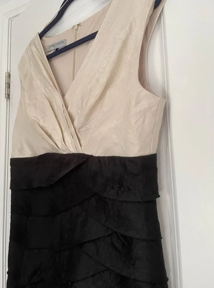 Melanie Lyne Black / Cream Ruffled Sheath Dress Ladies Size 12 image indicator(2)
