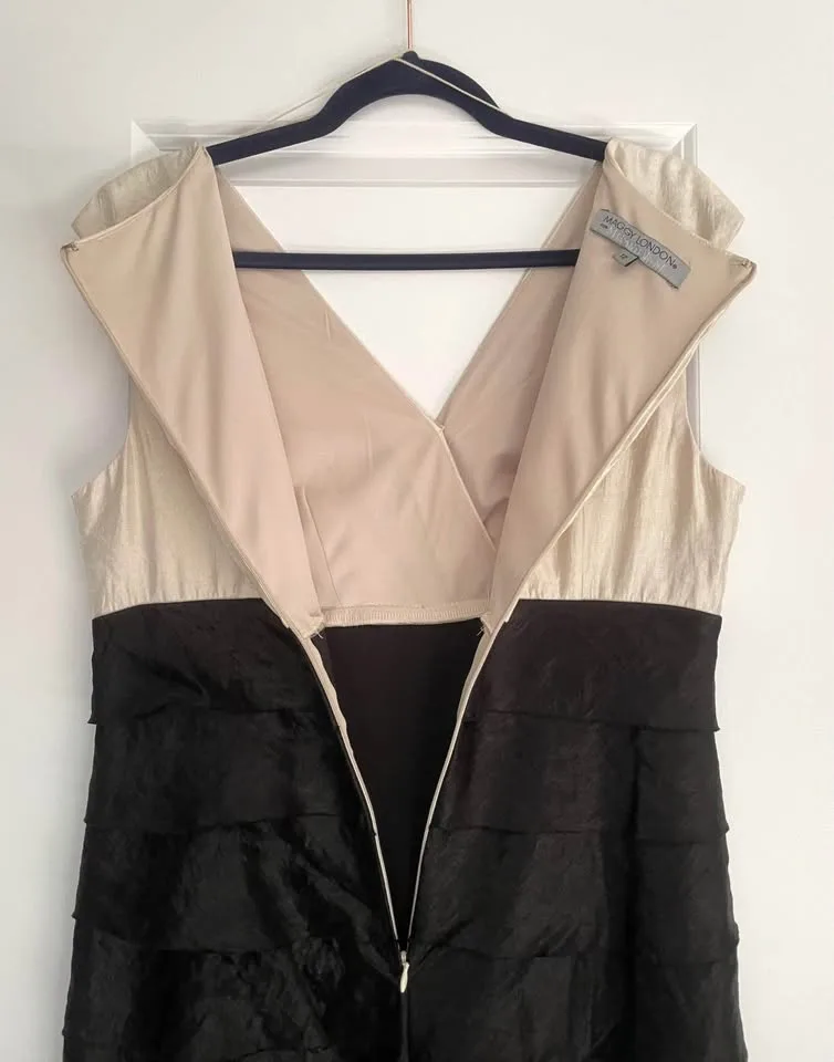 Melanie Lyne Black / Cream Ruffled Sheath Dress Ladies Size 12 image indicator(5)