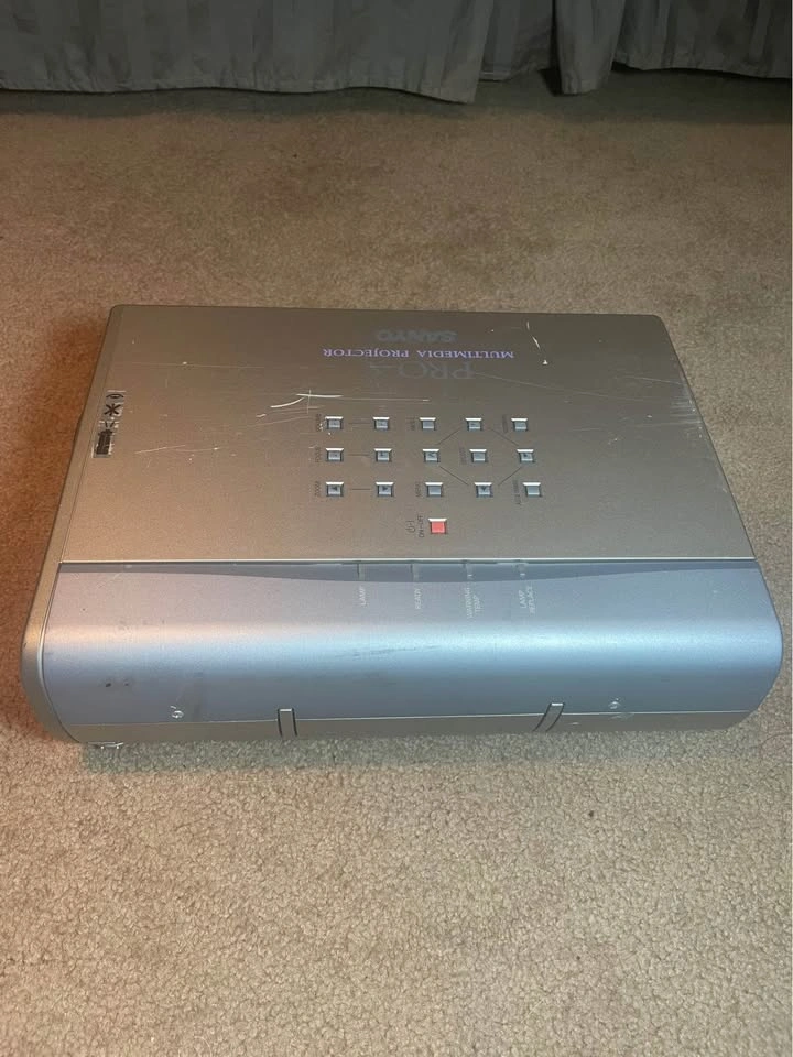 Sanyo Pro X Multimedia Portable Projector PLC-SU20N TESTED Worki - photo 3