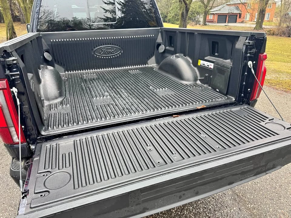 New Ford F-150 5.5' Bed Liner (Fits Multiple Years)