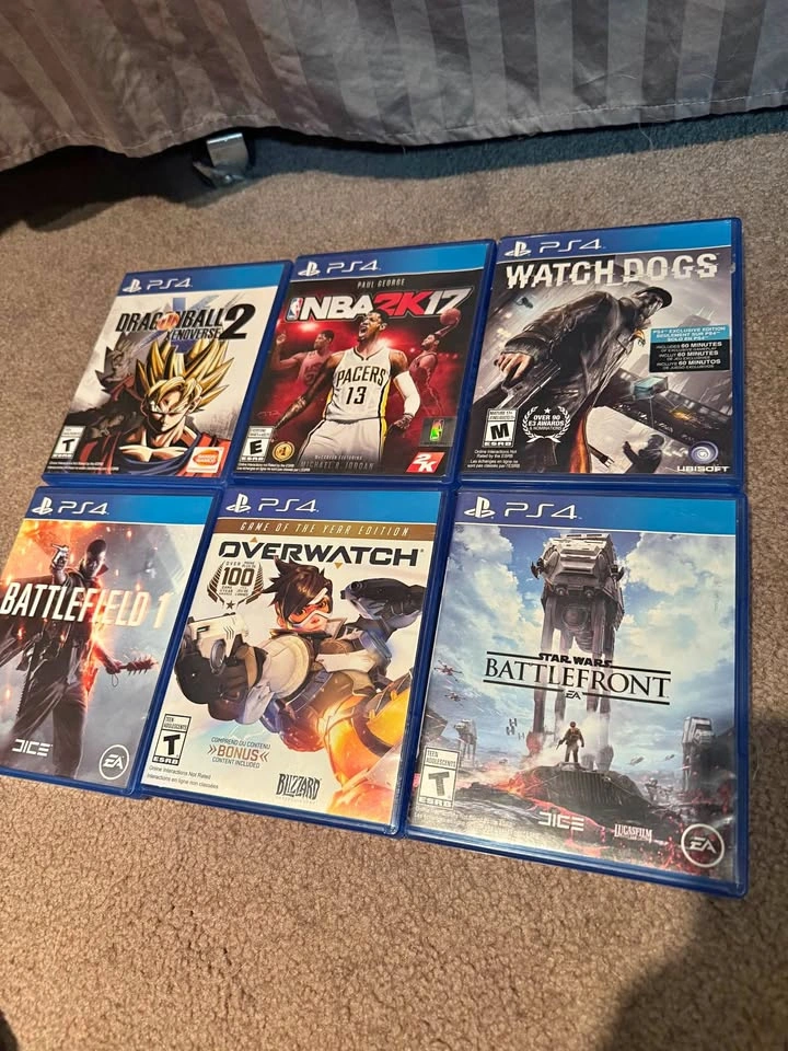 6 PS4 Games & DualShock 4 Controllers