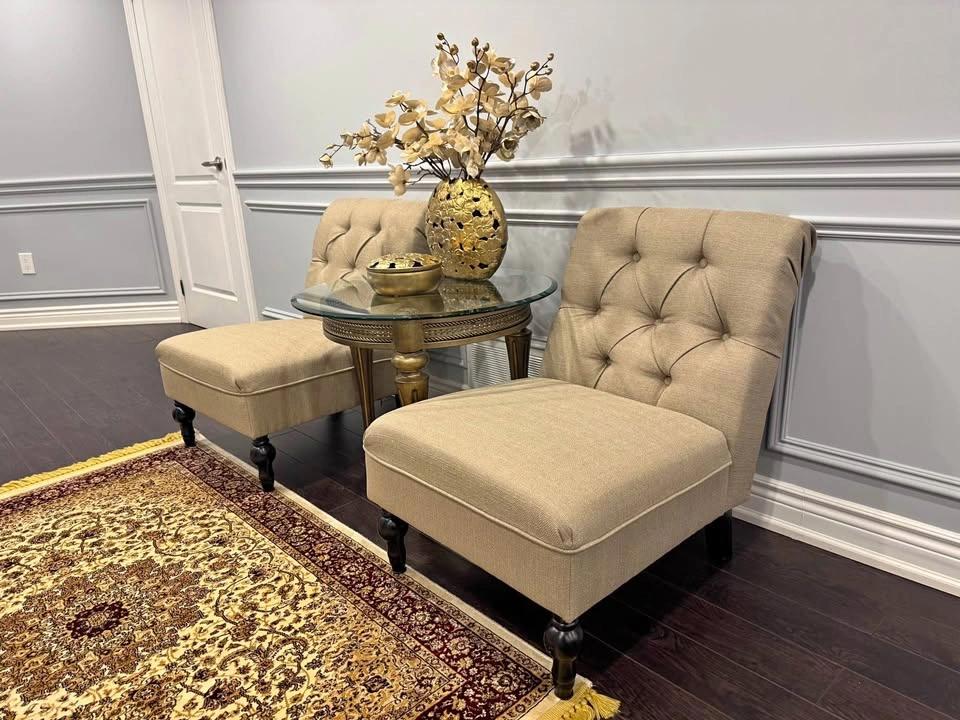 Armless Accent chairs