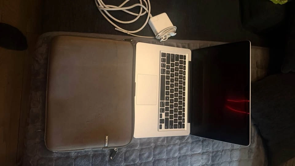 MacBook Pro 13” 2012 (A1278) + Case + Original Charger - photo 2
