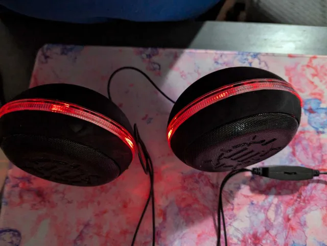 Enhance Gaming Speakers image indicator(8)